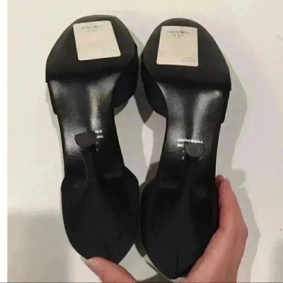 Valerie Stevens Lillian Navy Pumps With Broach - Picture 7 of 8